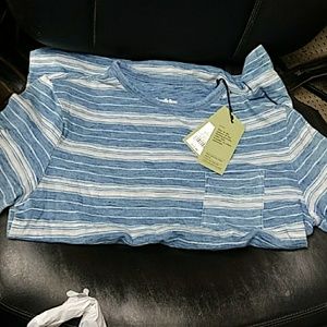 NWT Men's pocket tshirt
